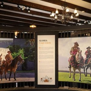 Exhibición Aloha Vaqueros