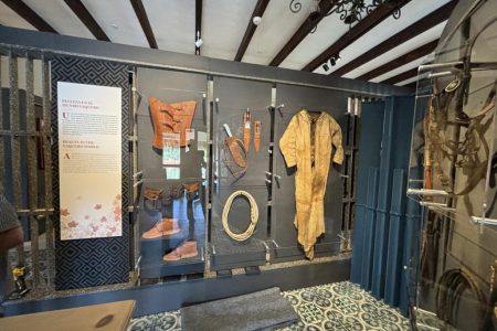 Exhibición Aloha Vaqueros